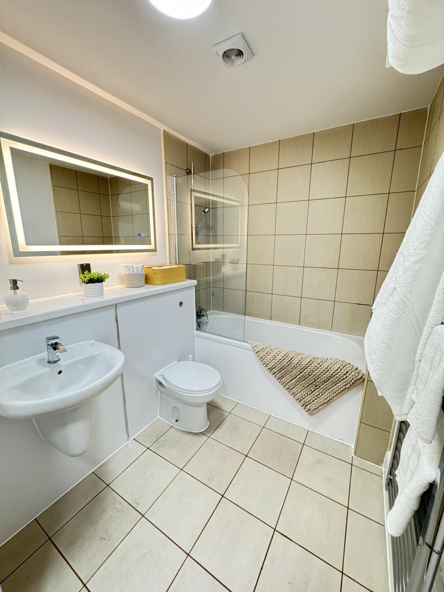 Heart Of Brum Hideaway Apartment *